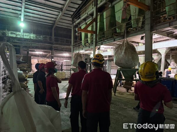 ▲台南市消防局第三大隊深入學甲區全興飼料工廠實地踏勘，掌握廠區環境及救災動線。（記者林東良翻攝，下同）