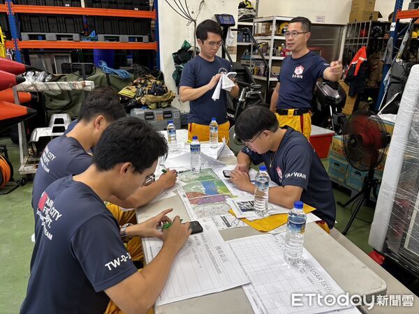 ▲台南市消防局舉辦特種搜救隊管理組訓練，提升大型災害指揮、協調及應變能力。（記者林東良翻攝，下同）