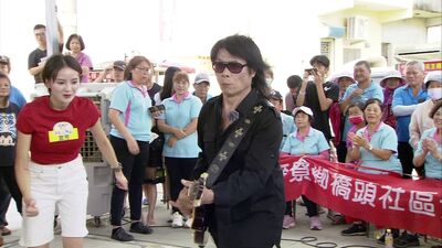 「伍佰」驚喜現身綜藝大集合！ 阿翔、郭忠祐組隊竟慘遭國小生輾壓