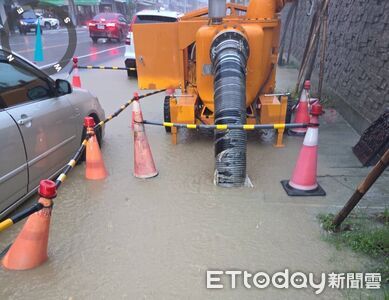 豪雨增「類鼻疽、鉤端螺旋體」感染風險 疾管署示警7大症狀