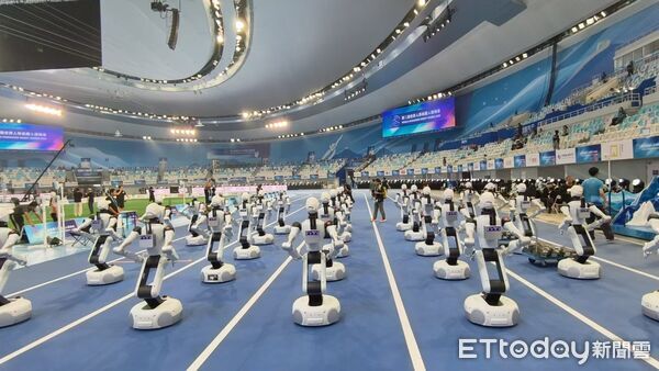世界機器人運動會現場搶先看 榮耀「閃電」百米試賽超人類紀錄