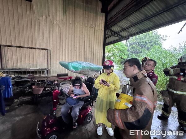 ▲台南市新市區潭頂里一處民宅配電箱起火，所幸屋主及時斷電撲滅，未造成人員傷亡。（記者林東良翻攝，下同）