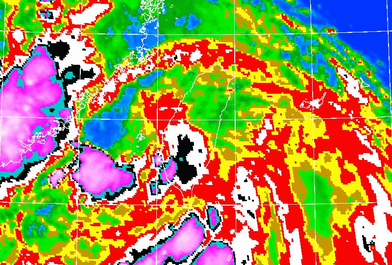 熱帶低壓「上空紅通通」5地紫爆雨 鄭明典：再增強升簡拉維颱風