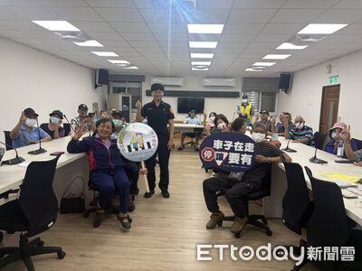 大武警深入鄉公所宣導高齡換照 提醒長者檢視駕駛能力
