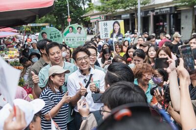 學生獎狀劃掉高虹安來簽名　沈伯洋籲別攻擊學生：沒有對高市長不敬