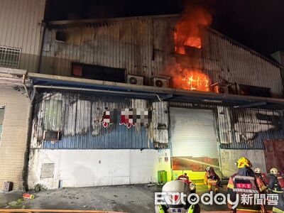 新莊鐵皮工廠深夜大火！6移工住3樓「5人逃出」　1人失聯仍待搜索