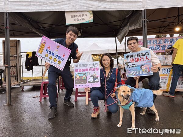 ▲關山分局於「2026池光稻影生活節-池光音樂會暨稻香慢市集活動」現場進行交通安全及防詐騙宣導。(圖/記者楊晨東翻攝)