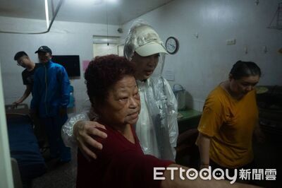 連兩年都慘淹！高雄梓官暴雨居民苦 　柯志恩喊全面檢討排水