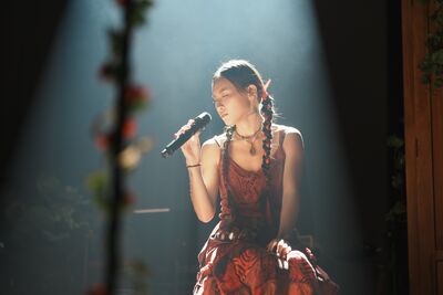 一圓百大DJ夢! 女星親赴挪威合作「超大咖流行女巫」