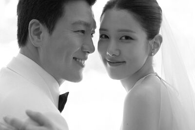同時宣布離婚又再婚!韓男星認愛「小8歲女偶像」女方懷孕:明年當媽