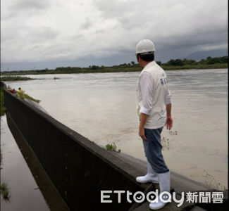 豪雨再襲萬丹興化部堤防又滲水　蘇清泉轟五年三潰「豆腐渣工程」