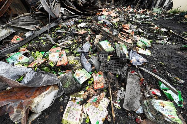 生產冬筍餅、菜脯餅的南投「日香食品」，20日廠房慘遭祝融，但他們強調不需要捐款，目前已在重建的路上。（翻攝自日香食品廠）