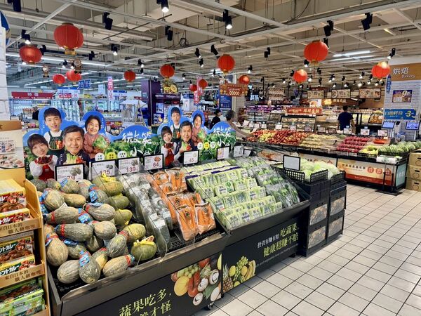 ▲▼萬家福量販、樂家康超市，啟動防颱備貨優惠。（圖／業者提供）