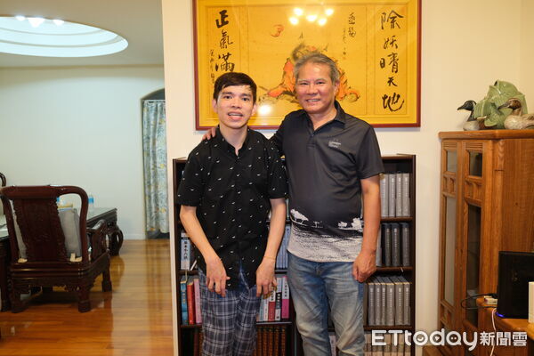 扣下科技扳機重掌主導權 腦麻青年卓哲緯用AI突破人生框架