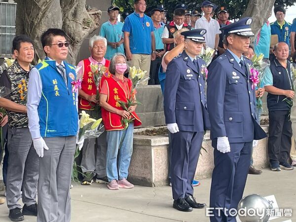 ▲軍第四聯隊與雲林縣榮民服務處在東勢鄉十八將軍祠舉行「建安四號工程殉職烈士36週年秋祭追悼會」，追思18位殉職將士。（圖／記者游瓊華翻攝）
