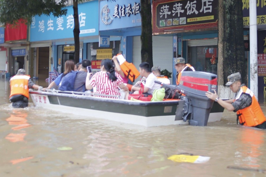 ▲▼廣西洪水 颱風紫檀 沙德爾。(圖/翻攝自微博)