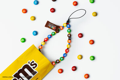 CASETiFY M＆M’S聯名甜到不行　海尼根酒瓶燈讓家好有Fu