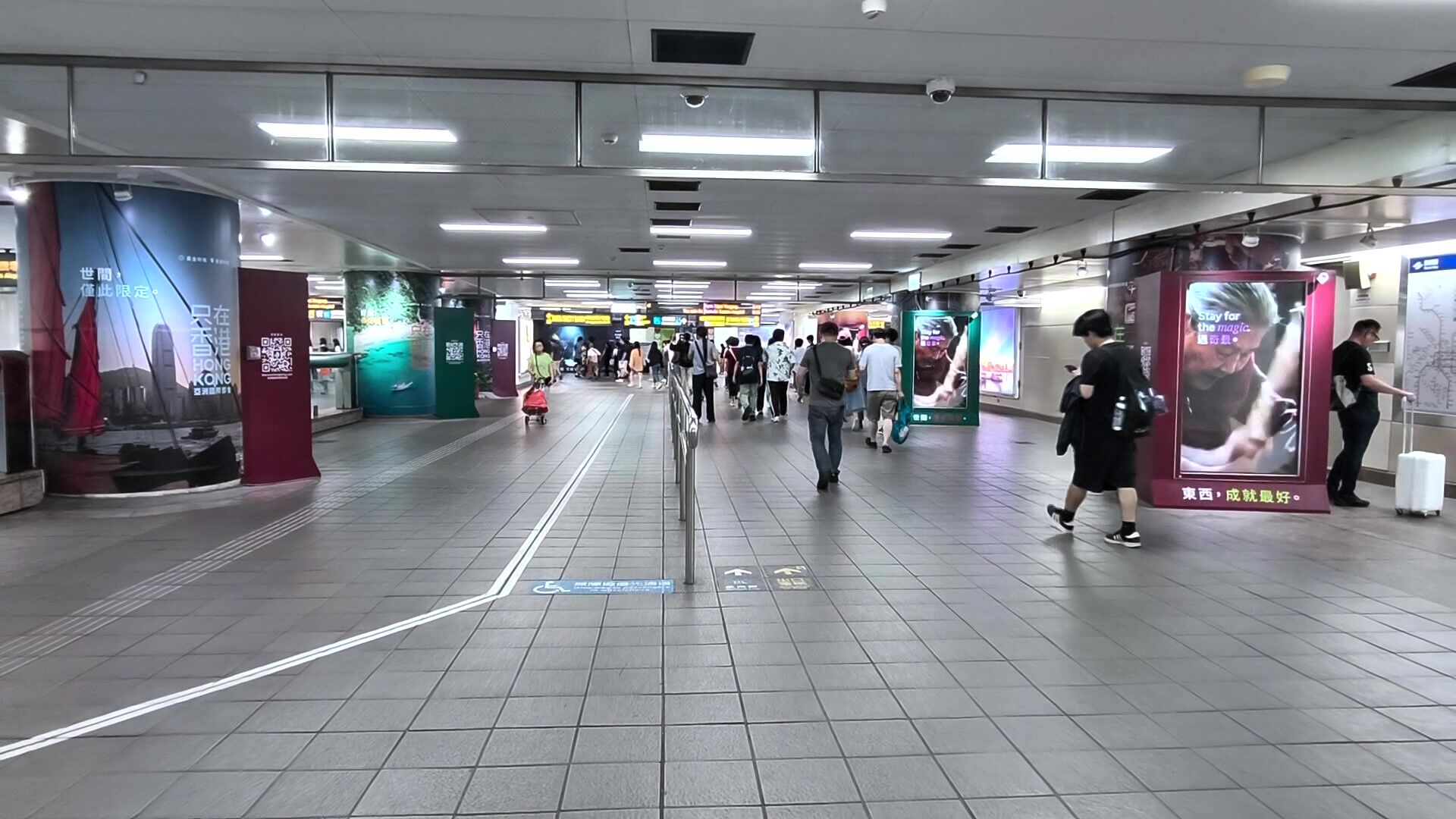 ▲8月北捷廣告。（圖／記者鄭遠龍攝）
