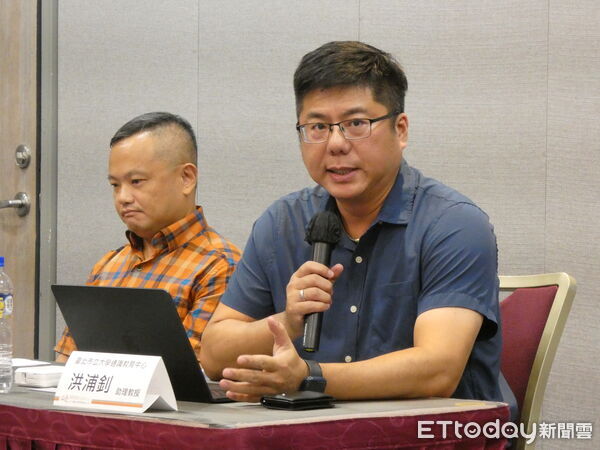 ▲▼亞洲政經與和平交流協會主辦「中國網路監管再擴張—公安權力進入個人資訊與網路活動」座談會,臺北市立大學通識教育中心助理教授洪浦釗。(圖/記者陳冠宇攝)