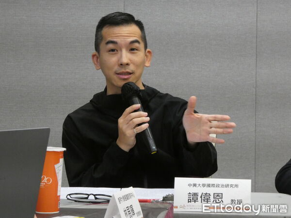 ▲▼亞洲政經與和平交流協會主辦「中國網路監管再擴張—公安權力進入個人資訊與網路活動」座談會,中興大學國際政治研究所教授譚偉恩。(圖/記者陳冠宇攝)