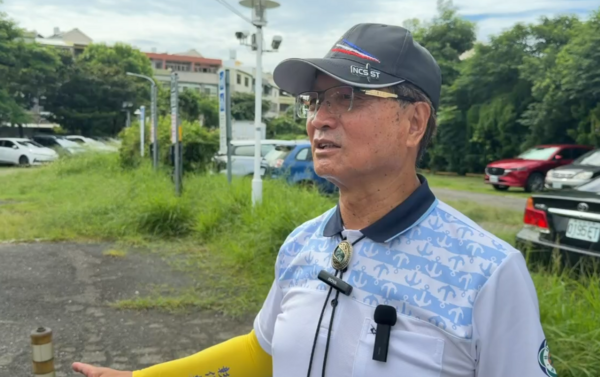 ▲彰化市長林世賢帶隊前往向陽公園除草破除迷信。（圖／記者唐詠絮翻攝）