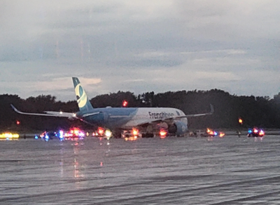 地勤人員停機坪「遭飛機撞死」！乘客嚇瘋尖叫　加拿大機場奪命
