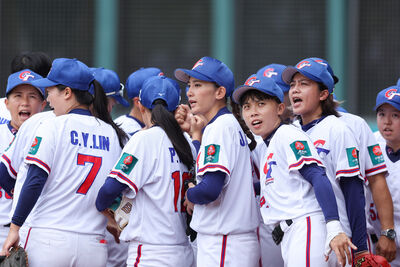 中華女棒首勝開張！晚間1分惜敗　今一日三戰考驗體力