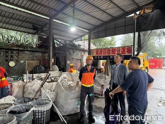 ▲▼金門地檢署檢察長趙燕利實地視察社會勞動人員執行勞務情形。（圖／金門地檢署提供）