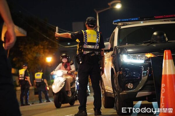 ▲▼新北警今年執法轉向勸導             。（圖／記者陳以昇翻攝）