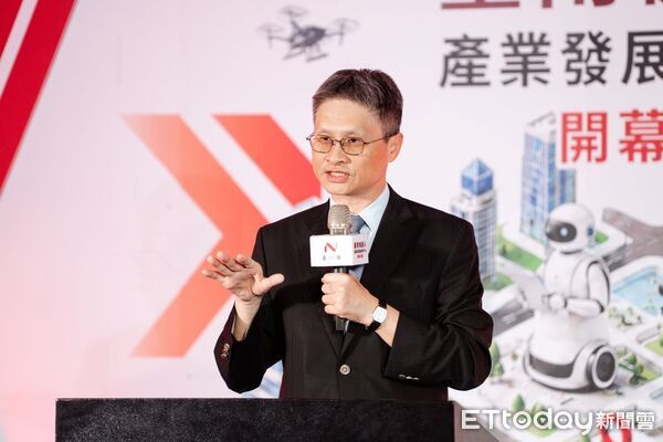 ▲台南市政府在柳營科技工業區成立「台南機器人產業發展創新中心」,補齊智慧產業聚落關鍵拼圖。(記者林東良翻攝,下同)