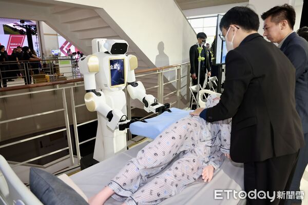 ▲台南市政府在柳營科技工業區成立「台南機器人產業發展創新中心」,補齊智慧產業聚落關鍵拼圖。(記者林東良翻攝,下同)