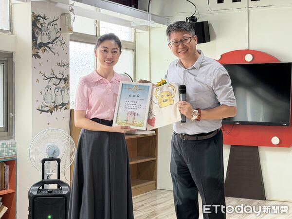 ▲中陽集團攜手異想新樂園走進中區兒童之家，安排唱跳、團康、手作等活動，陪伴20名孩子度過暑假午後。（圖／記者游瓊華翻攝）