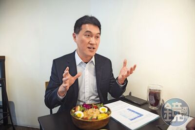 專家「無聊投資」改抱1類股　花9年滾千萬
