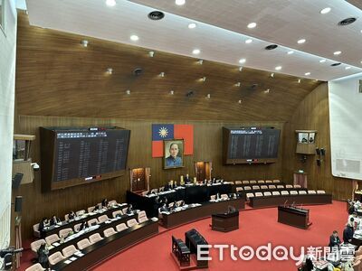 罕見!表決太久「議場電腦凍抹條」 韓國瑜:再忍下展現政治家風範