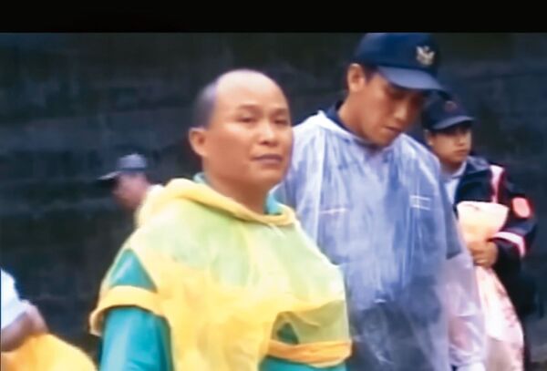 養豬場老闆黃旭弘（圖）個性凶悍、前科累累，死者頭七當天，被警方逮捕。（翻攝東森新聞）