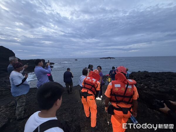 ▲▼             台電蘭嶼電廠廠長吳中益夜釣疑落海，失蹤第3天仍舊找不到人。（圖／記者楊晨東翻攝，下同）