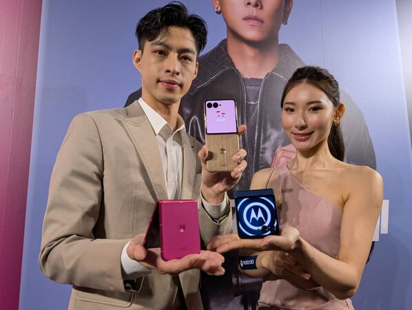 ▲▼motorola Razr 60 Ultra 上市超過一年，已經累計降價近 2 萬元。（圖／傑昇通信提供）