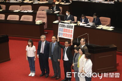 無人機條例藍白分裂投票 民眾黨遺憾:人數劣勢只能照國民黨版