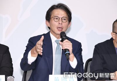 張景森提告「一造辯論」還輸!黃國昌沒出庭爽喊:法院重重打臉