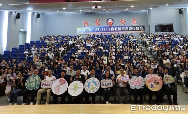 ▲點亮教室裡的光！「夢的N次方」南投場隆重登場，以「社群共好、數位深化」為核心，展現教師自主成長的澎湃能量。（圖／南投縣政府提供）