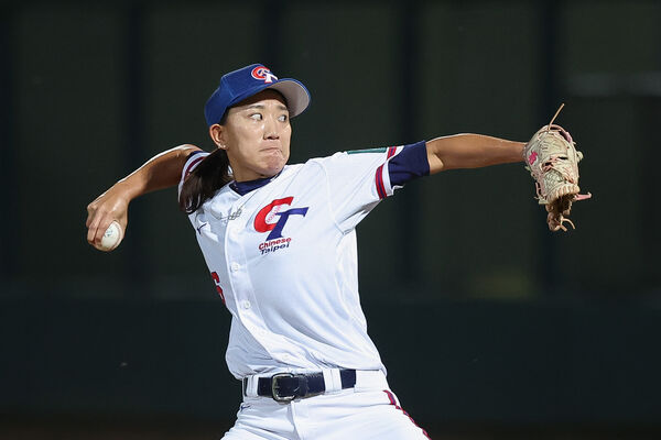 星宇空服員張甄芸「留職停薪」披中華隊戰袍！初登板繳2局無安打好投