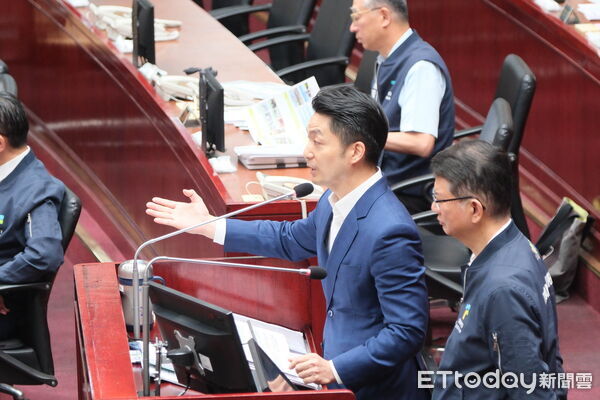 ▲▼ 蔣萬安專案報告         。（圖／記者徐文彬攝）