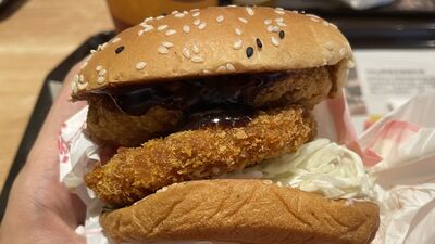 泡麵、鹹酥雞吃完就睡！30歲男半夜酸水湧喉驚醒　醫揭宵夜地雷
