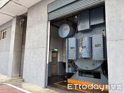 快訊/新北男修鐵捲門觸電倒地 無呼吸心跳命危送醫