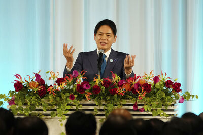 罵下屬是人渣廢物！橫濱市長被認定霸凌下屬　道歉辭職