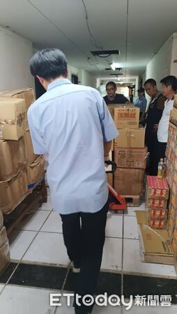 ▲▼金門老屋藏走私貨，遭海關查扣。（圖／民眾提供）