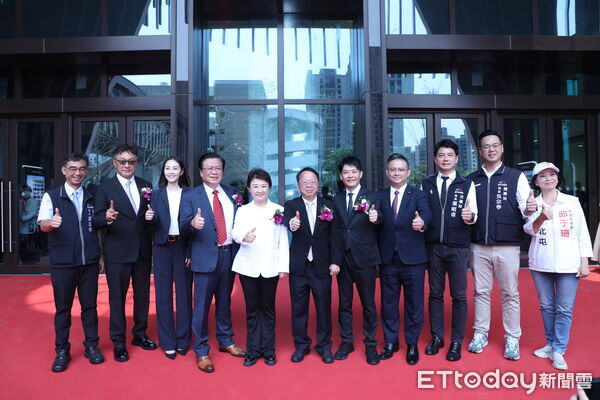 ▲台中大型商場陸續開幕，帶動城市消費市場持續成長，百貨及零售式量販店今年有望挑戰千億元規模。。（圖／記者游瓊華翻攝）