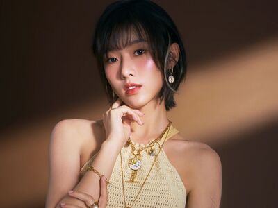 《陽光女子合唱團》何曼希戴徽章首飾好時髦 玫瑰戒悟出逆境哲學