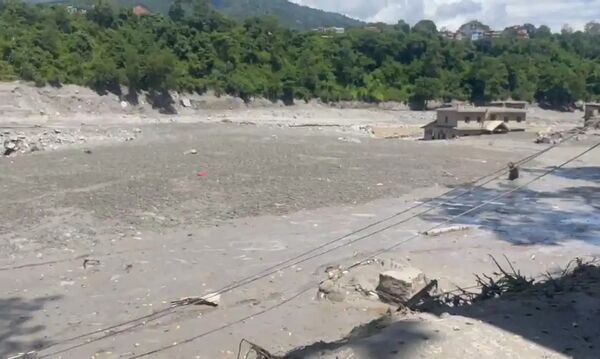 ▲▼西藏土石流7死554人失聯 陸首批救援隊抵核心區:建築全被夷平。(圖/翻攝上觀新聞)