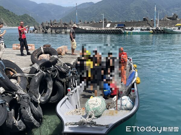 ▲▼宜蘭烏岩角2組遊客共7人求救。(圖/記者游芳男翻攝)